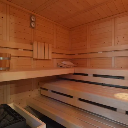 In Reuland, Cleaning Included Holiday home