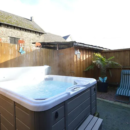 In Reuland, Cleaning Included Holiday home Burg Reuland