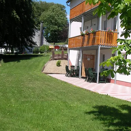 In Reuland, Cleaning Included Holiday home *